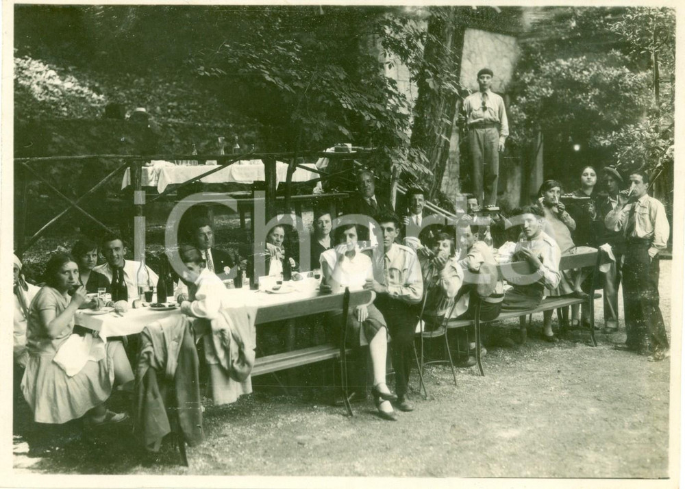 Fotografia d epoca originale 1935 INDUNO OLONA Gruppo Rionale BRANCA al Ristorante GROTTE DI VALGANNA Foto 1