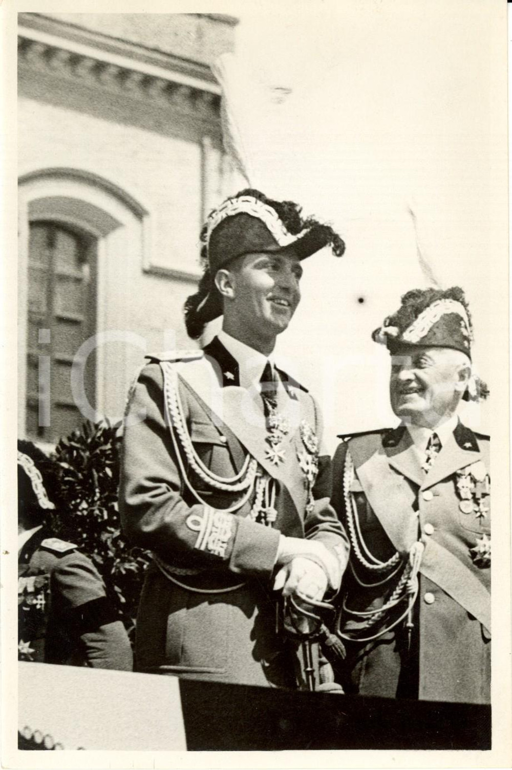 Fotografia d epoca originale 1943 ROMA Il principe Umberto di SAVOIA con il generale Umberto DI GIORGIO Foto 1