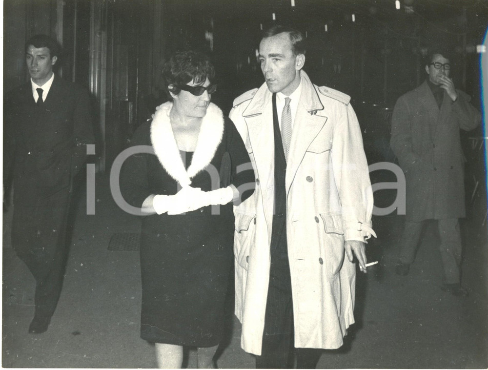 Fotografia d epoca originale 1960 ROMA VIA VITTORIO VENETO Peter Howard VANDERBILT e Rita GUARINO ? 1