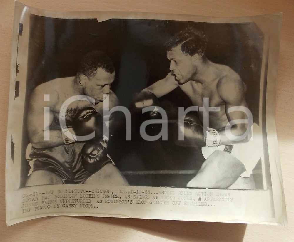 Fotografia d epoca originale 1955 CHICAGO USA BOXE Ralph Tiger JONES vs Sugar Ray ROBINSON Foto 36 x 28 1