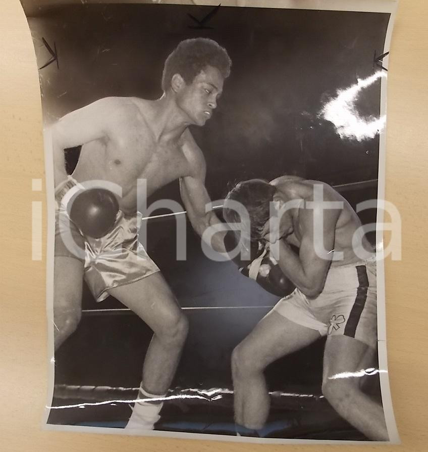 Fotografia d epoca originale 1968 SAN FRANCISCO USA BOXE Pugile Mike QUARRY vs Henry TAVAKE Foto 28 x 36 1