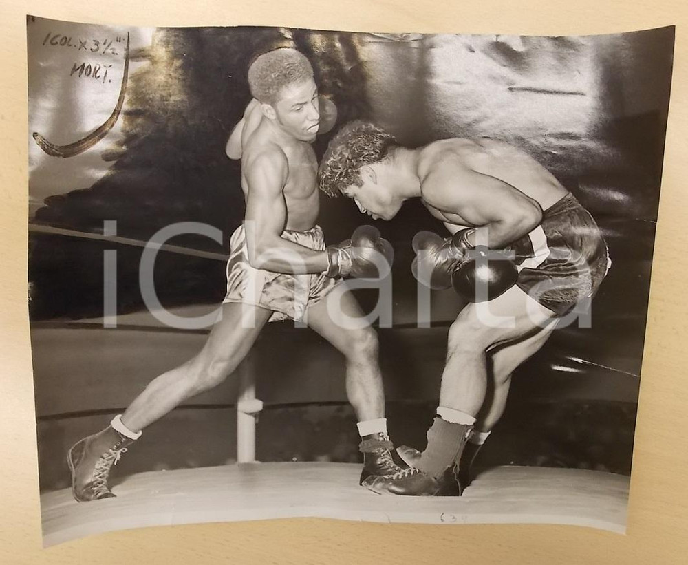 Fotografia d epoca originale 1953 SAN FRANCISCO BOXE Pugile James ROBINSON vs Art HERNANDEZ Foto 33 x 27 1