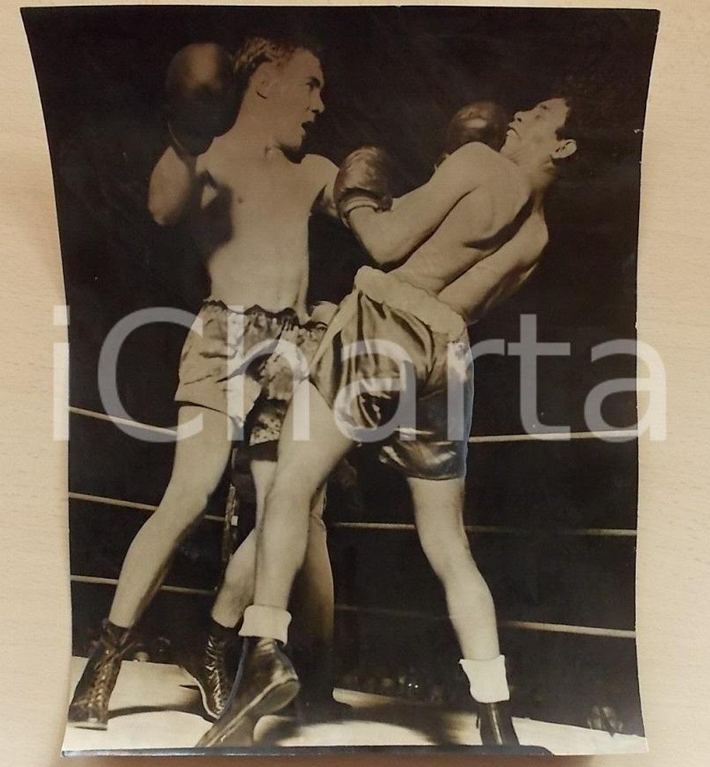Fotografia d epoca originale 1943 SAN FRANCISCO USA BOXE Pugile D.G. HEFLIN vs Louie MENDOZA Foto cm 24 x 30 1