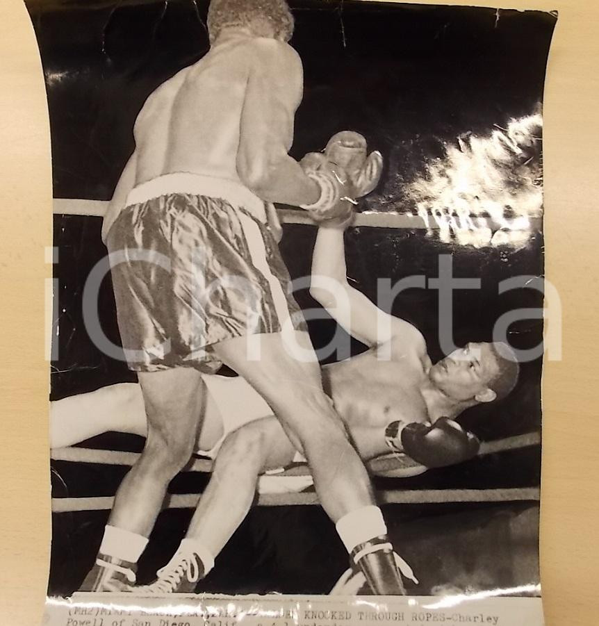 Fotografia d epoca originale 1959 MIAMI BEACH USA BOXE Pugile Charley POWELL vs Nino VALDEZ Foto 27 x 37 1