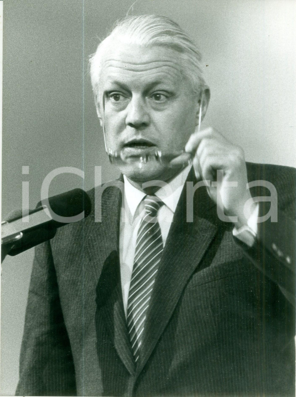 Fotografia d epoca originale 1988 BONN DE Gerhard STOLTENBERG Ministro dell Economia Fotografia 1