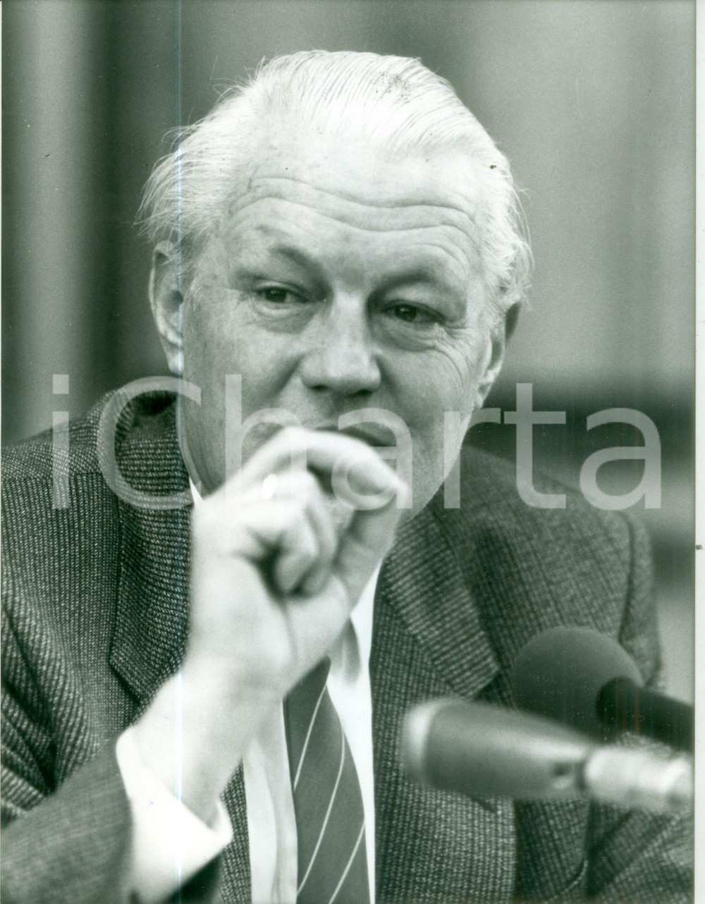 Fotografia d epoca originale 1988 BONN DE Ministro Gerhard STOLTENBERG in conferenza stampa Foto 1