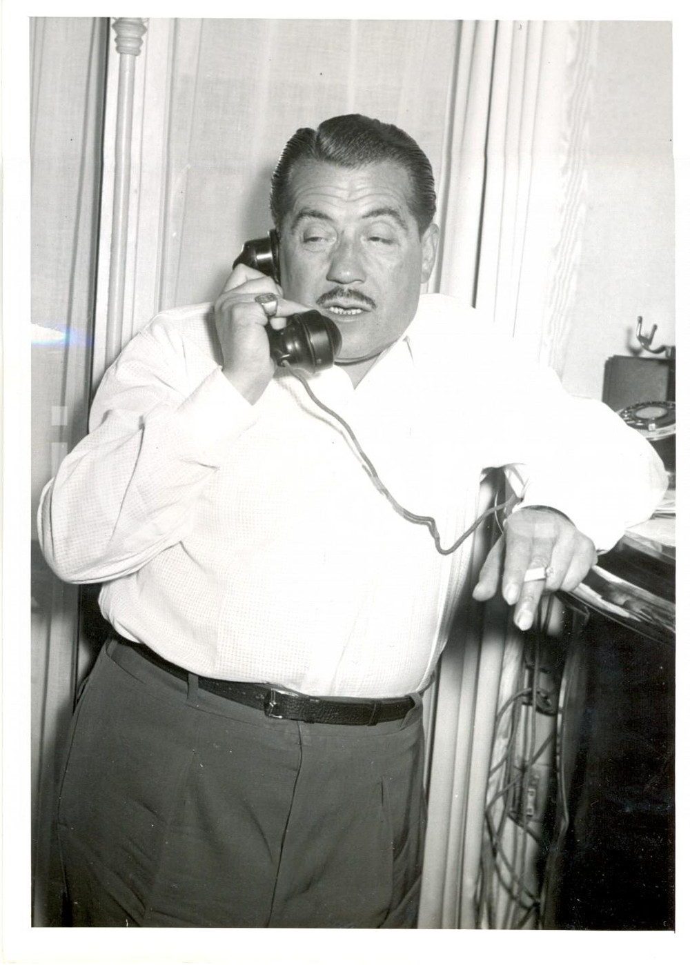 Fotografia d epoca originale 1955 PARIS L attore francese Henri VILBERT al telefono Fotografia 1