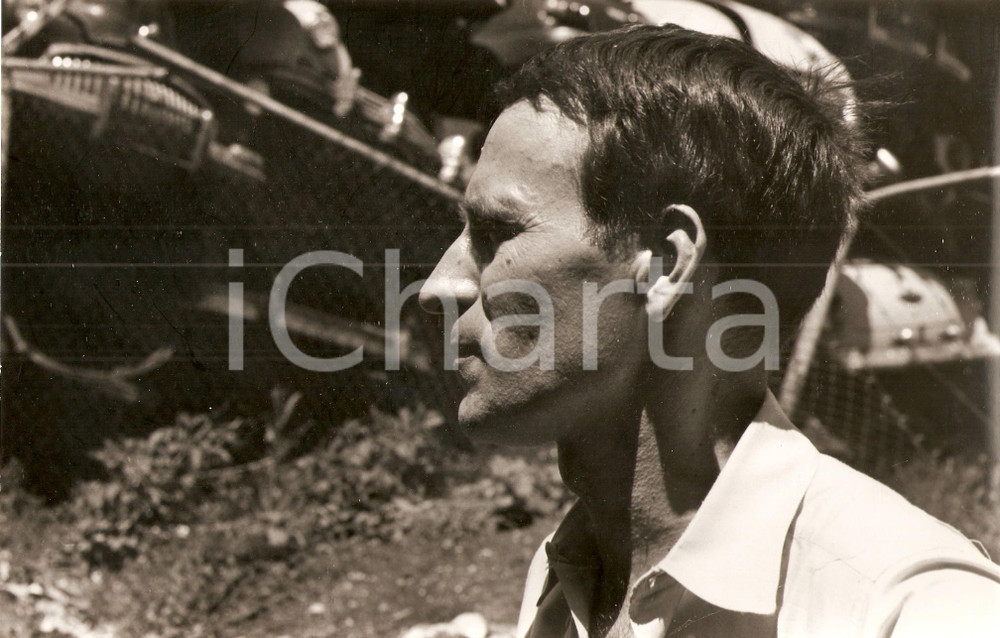 Fotografia d epoca originale 1961 GUNS OF THE TREES Jonas MEKAS searching a location for his movie Photo 1