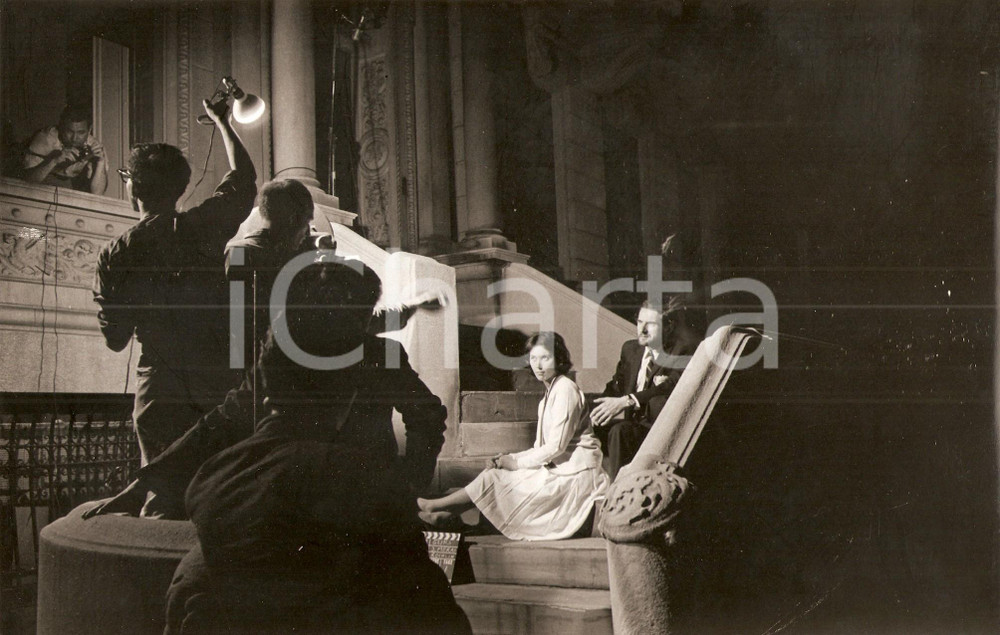 Fotografia d epoca originale 1961 MANHATTAN  GUNS OF THE TREES Frances STILLMAN Adolfas MEKAS Night scene 1