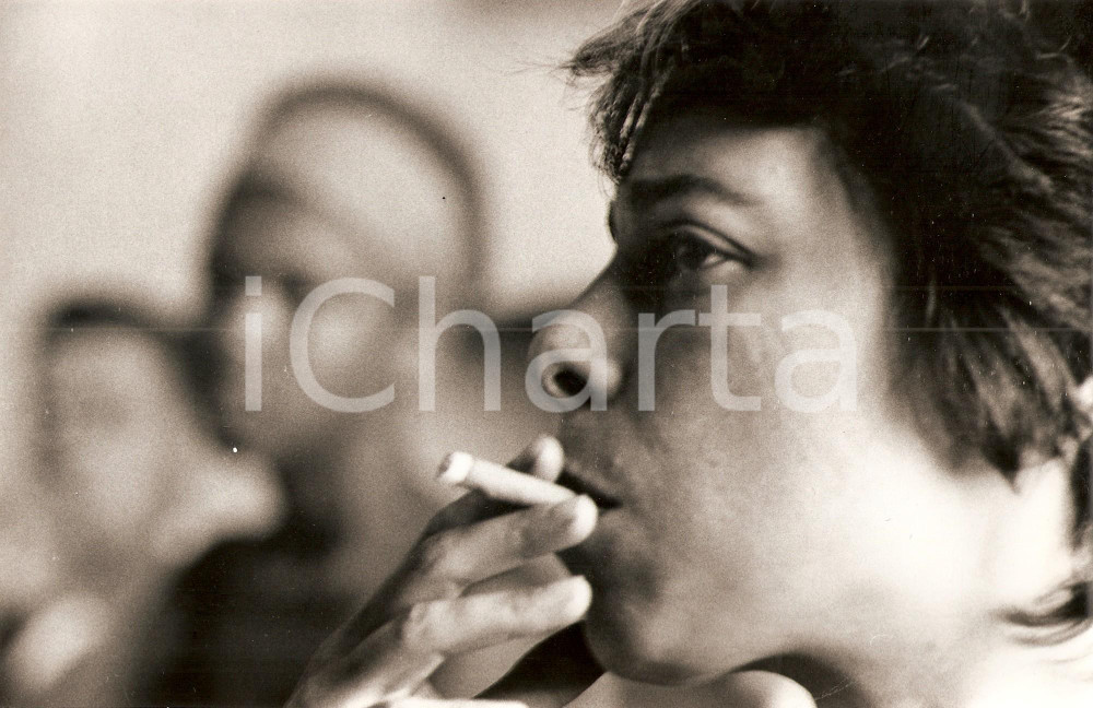 Fotografia d epoca originale 1961 GUNS OF THE TREES Filmmaker Shirley CLARKE Portrait on the set Photo 1