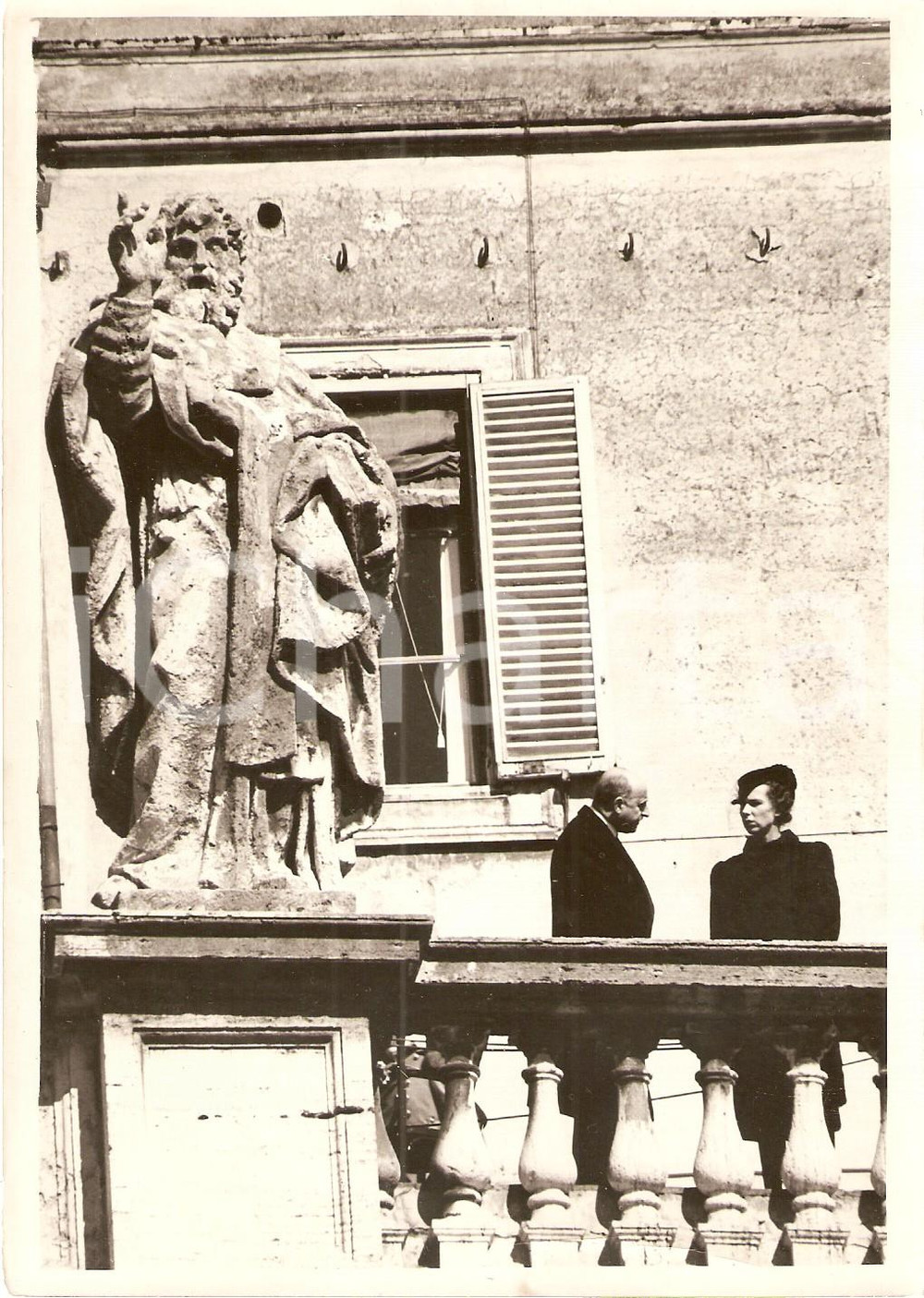 Fotografia d epoca originale 1939 ROMA CONCLAVE Principessa di Piemonte   PRIMA FUMATA Foto 1