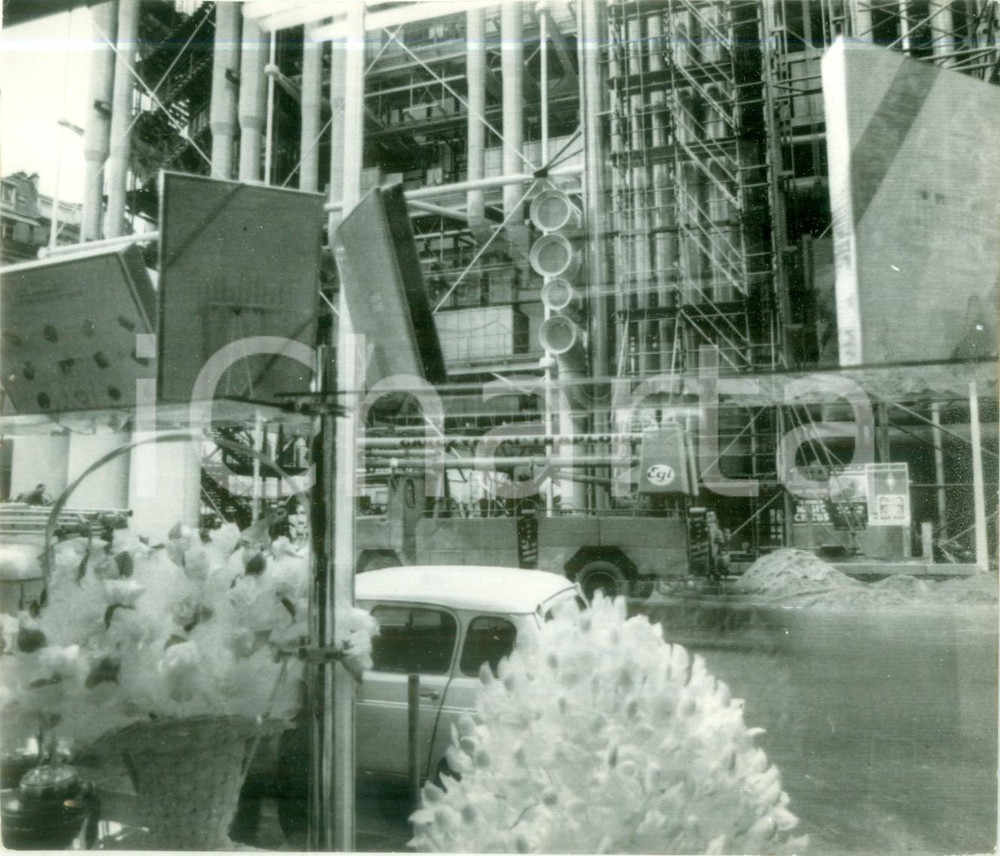 Fotografia d epoca originale 1990 ca PARIS BEAUBOURG Scorcio del Centre POMPIDOU Fotografia 1