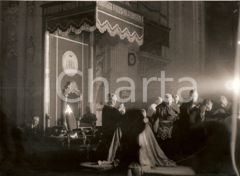 Fotografia d epoca originale 1960 MADRID Collegiata SAN ISIDRO Fabiola MORA Y ARAGON durante Te Deum 1 1