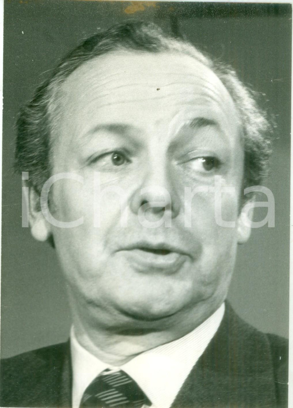 Fotografia d epoca originale 1973 PARIS Alain GRIOTTERAY in tv a A Armes Egales Fotografia 1