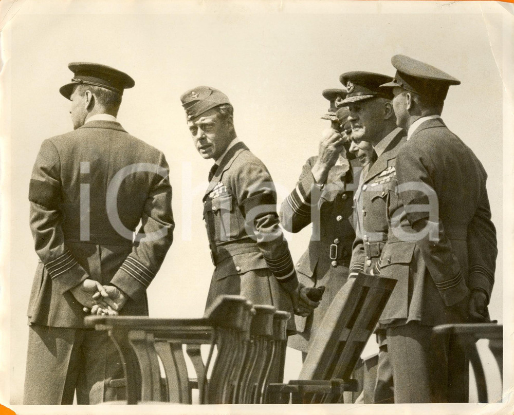 Fotografia d epoca originale 1936 NORTHOLT UK Giorgio VI ispeziona la ROYAL AIR FORCE station con militari 1