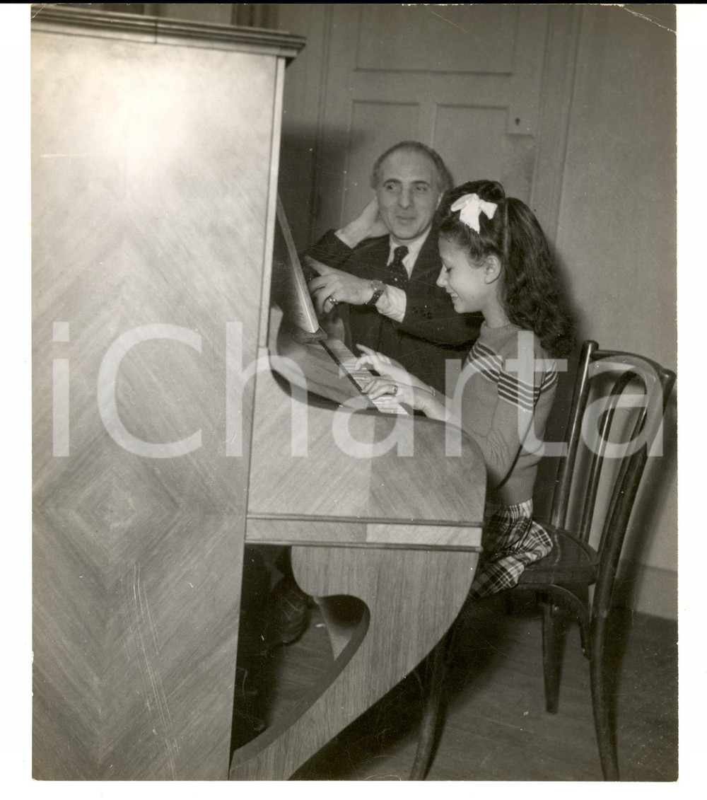 Fotografia d epoca originale 1950 ca STORIA DELLA DANZA Rosita RIVERA a lezione di pianoforte Fotografia 1