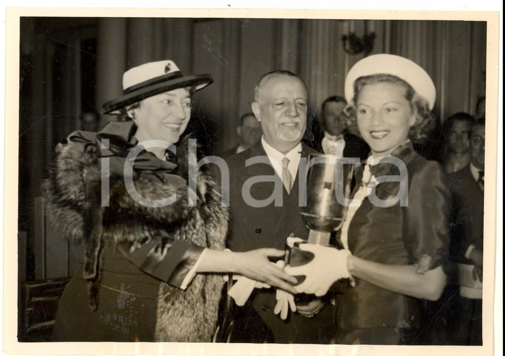 Fotografia d epoca originale 1937 VENEZIA Mostra del CINEMA Giuseppe VOLPI alla premiazione di ANNABELLA 1