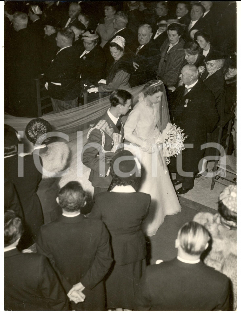 1953 Giuseppina Carlotta del BELGIO e Giovanni del LUSSEMBURGO dopo il sì *Nozze