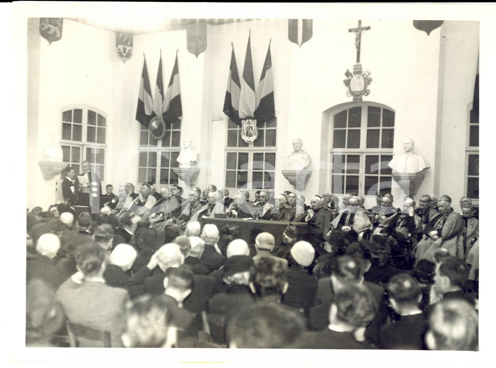 Fotografia d epoca originale 1939 PARIS Institut Catholique  AbbÃ© Alphonse TRICOT Ã  la sÃ©ance de rentrÃ©e 1