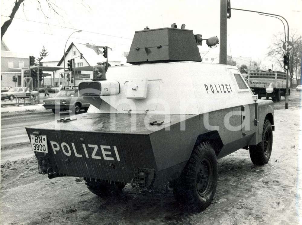 Fotografia d epoca originale 1979 BONN Polizia tedesca sceglie autoblinde MERCEDES e THYSSEN Fotografia 1