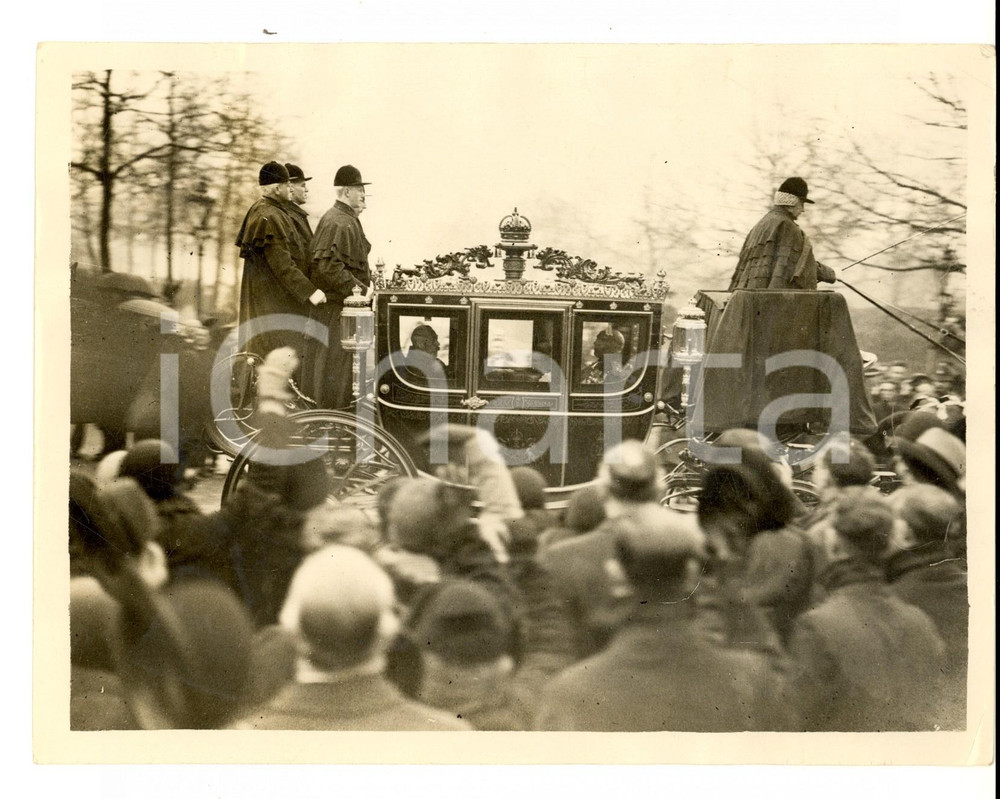 Fotografia d epoca originale 1932 LONDON King GEORGE V driving from Buckingham Palace to St. James Photo 1