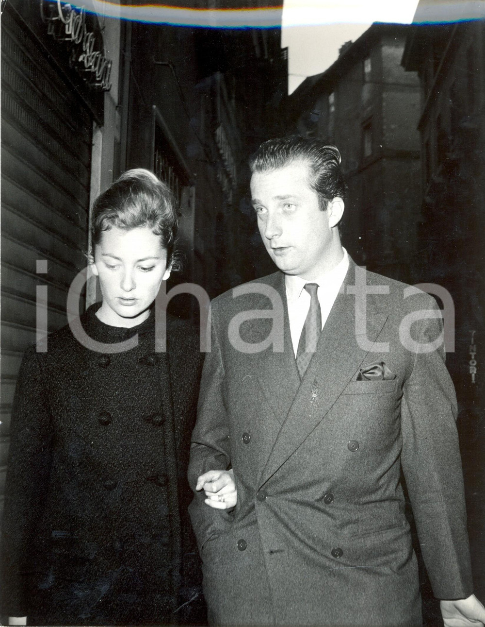 Fotografia d epoca originale 1960 ca ROMA I principi Alberto e Paola del BELGIO per le vie della Capitale 1