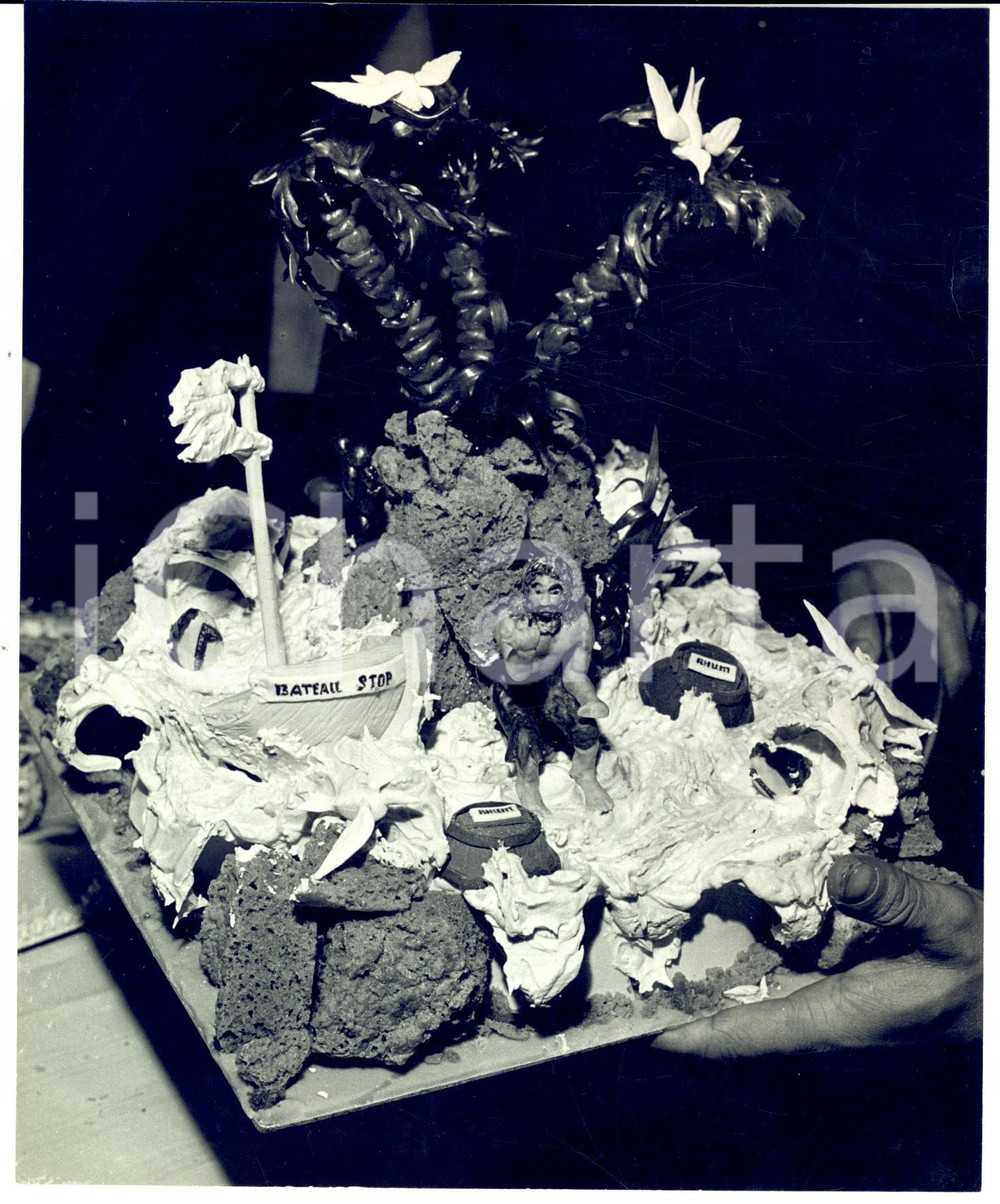 Fotografia d epoca originale 1960 ca PARIS Gateau de Michel LEFEVRE premier prix patissiers SAINT MICHEL 1
