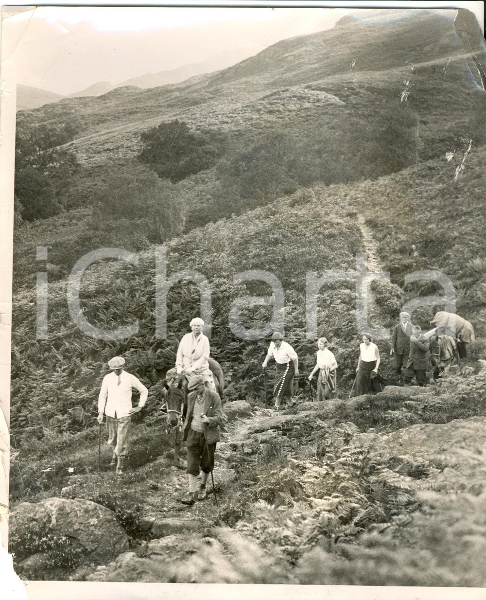 Fotografia d epoca originale 1935 SAINT FILLANS SCOZIA Regina Guglielmina in vacanza con la figlia Giuliana 1