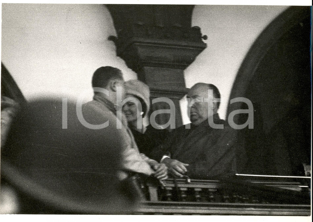 Fotografia d epoca originale 1960 ca PARIS ? Alfred HITCHCOCK tra gli invitati a un evento mondano Foto 1