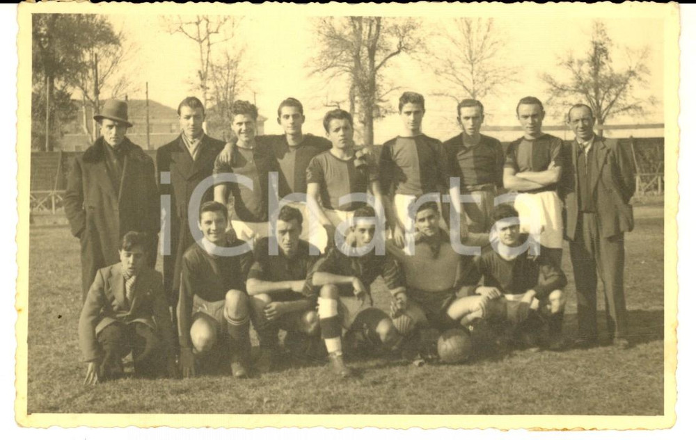 Fotografia d epoca originale 1940 ca TORINO CALCIO Ritratto di squadra giovanile Foto MOSSO 14x9 cm 1