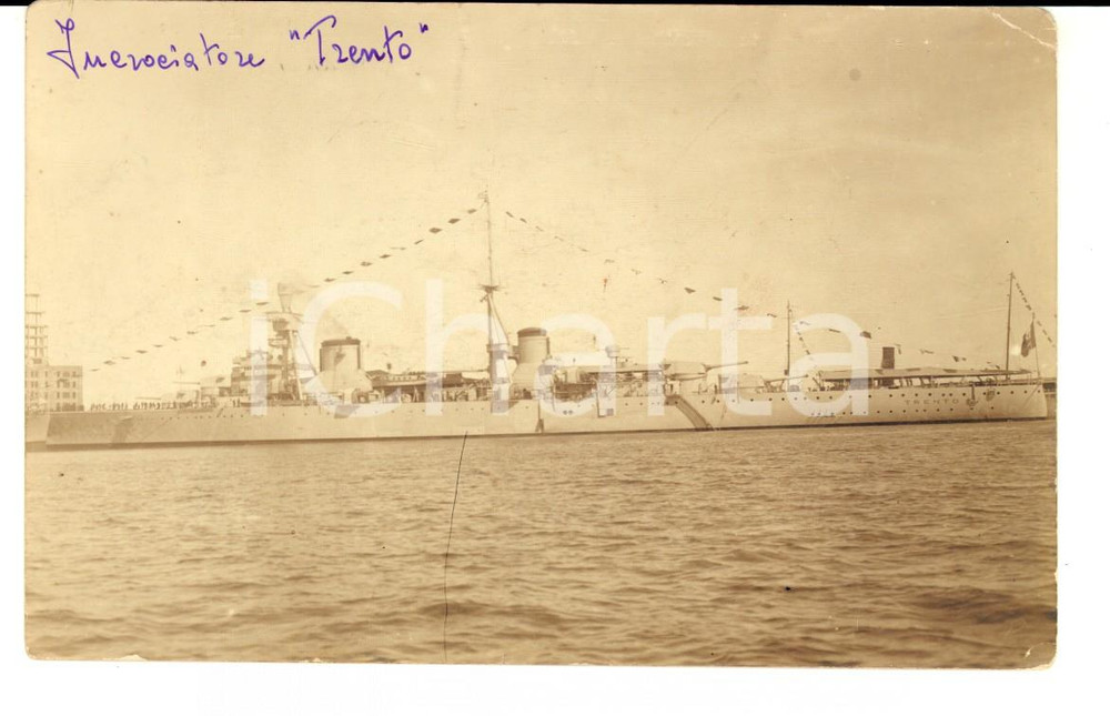 Cartolina originale da collezione 1930 ca REGIA MARINA Incrociatore TRENTO in navigazione Cartolina postale FP NV 1