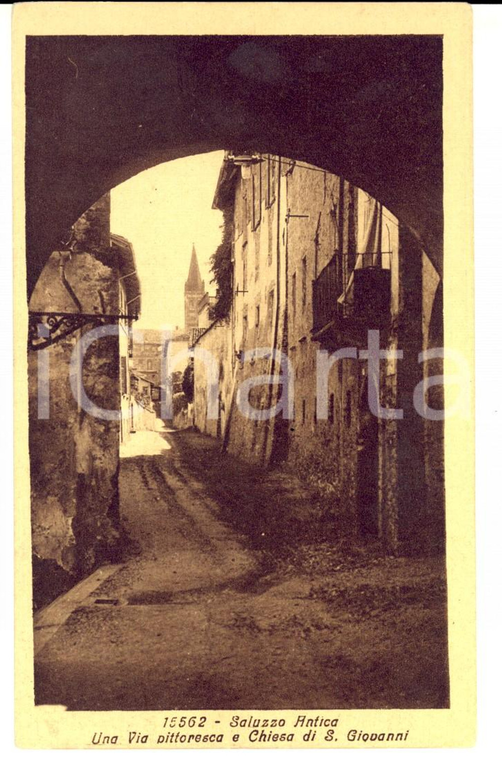 Cartolina originale da collezione 1930 ca SALUZZO CN Via pittoresca e chiesa di S. Giovanni Cartolina FP NV 1