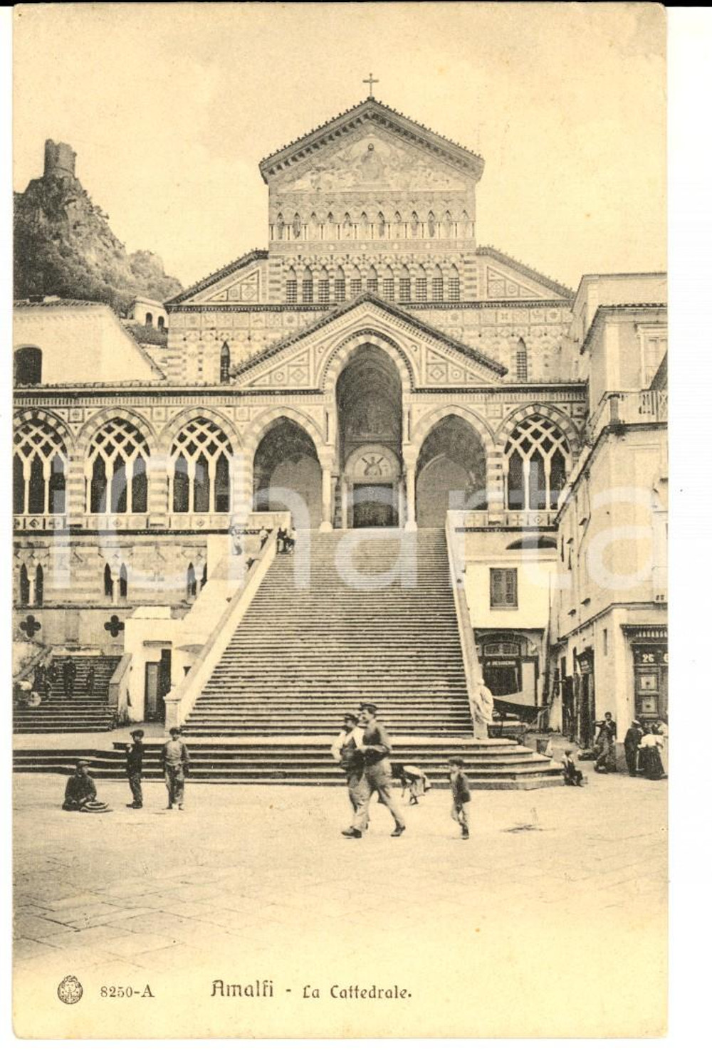 Cartolina originale da collezione 1906 AMALFI SA Veduta della cattedrale Cartolina postale ANIMATA FP VG 1