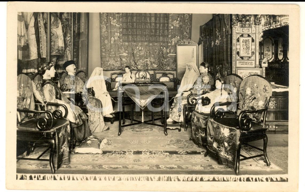 Cartolina originale da collezione 1930 ROMA Musei Lateranensi  Salotto mandarino con suore francescane Cartolina 1