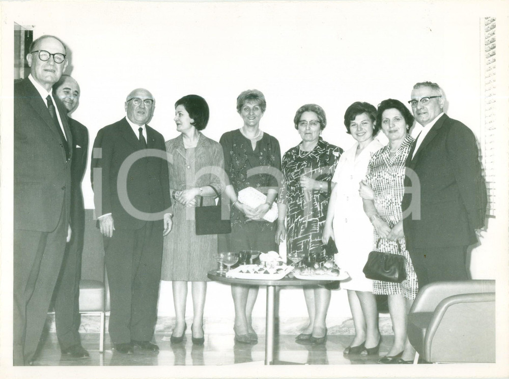 Fotografia d epoca originale 1965 MORTARA AutoritÃ  e mogli inaugurano nuova sede Banca Provinciale Lombarda 1