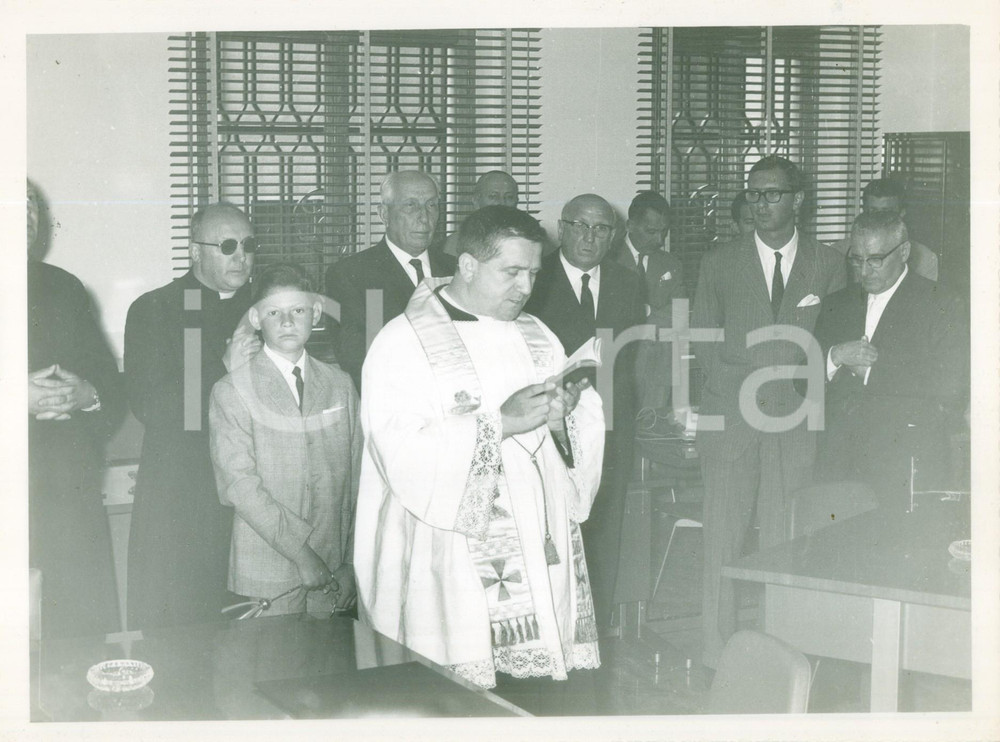 Fotografia d epoca originale 1965 MORTARA Parroco benedice nuova sede Banca Provinciale Lombarda Fotografia 1