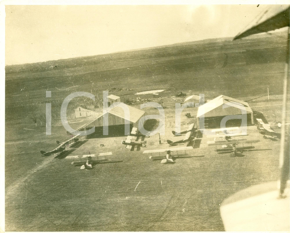 Fotografia d epoca originale 1923 U.S.A.F. Base aerea con hangar e biplani Fotografia AEREA 1