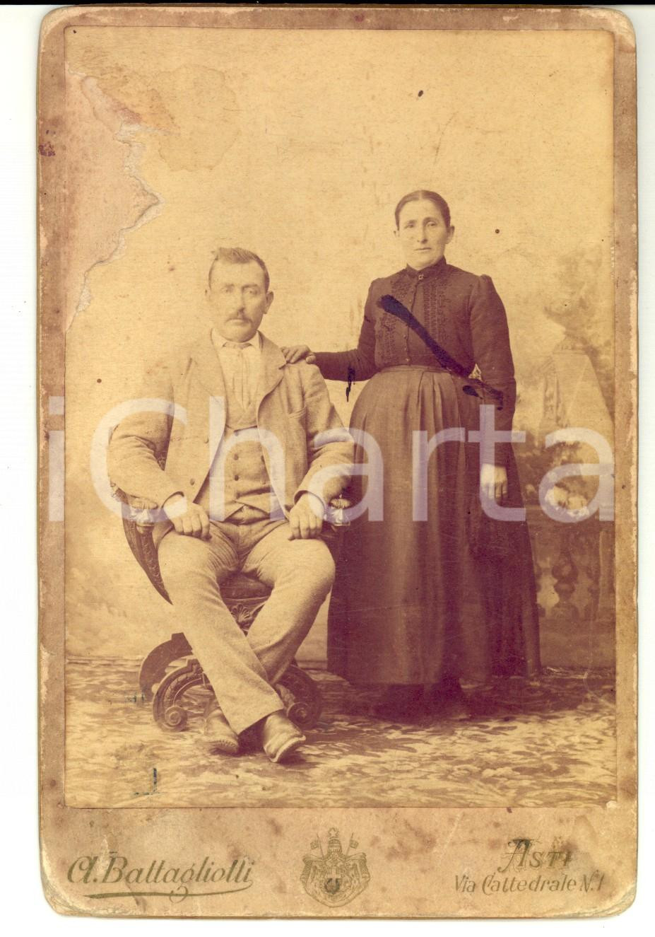 Fotografia d epoca originale 1900 ca ASTI Coniugi Luigi DEGIORGIS e Giuseppina ALESSIO Foto DANNEGGIATA 1