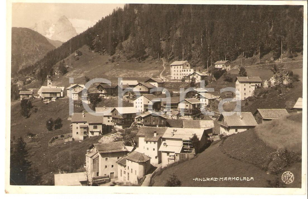 Cartolina originale da collezione 1930 ca ANDRAZ BL Veduta del paese con Monte Marmolada Cartolina FP NV 1