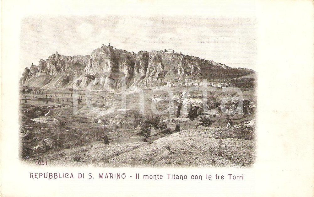 Cartolina originale da collezione 1920 ca REPUBBLICA SAN MARINO Monte Titano con le Tre Torri Cartolina FP NV 1