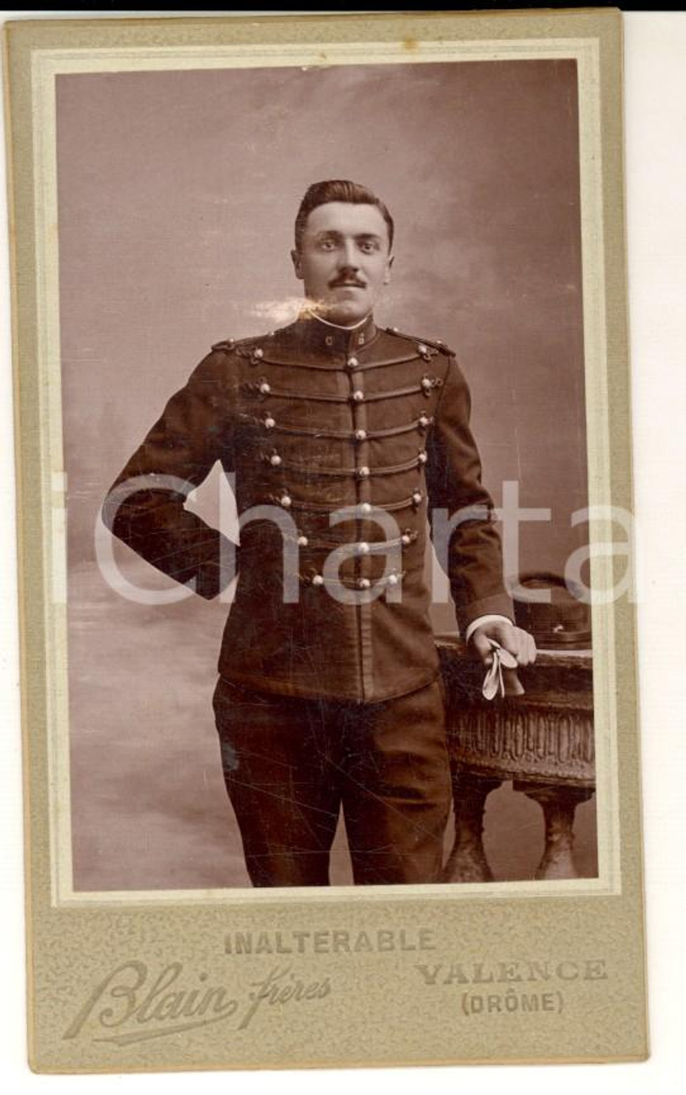 Fotografia d epoca originale 1900 ca VALENCE F ARMEE DE TERRE Portrait de soldat d artillerie Photo CDV 1