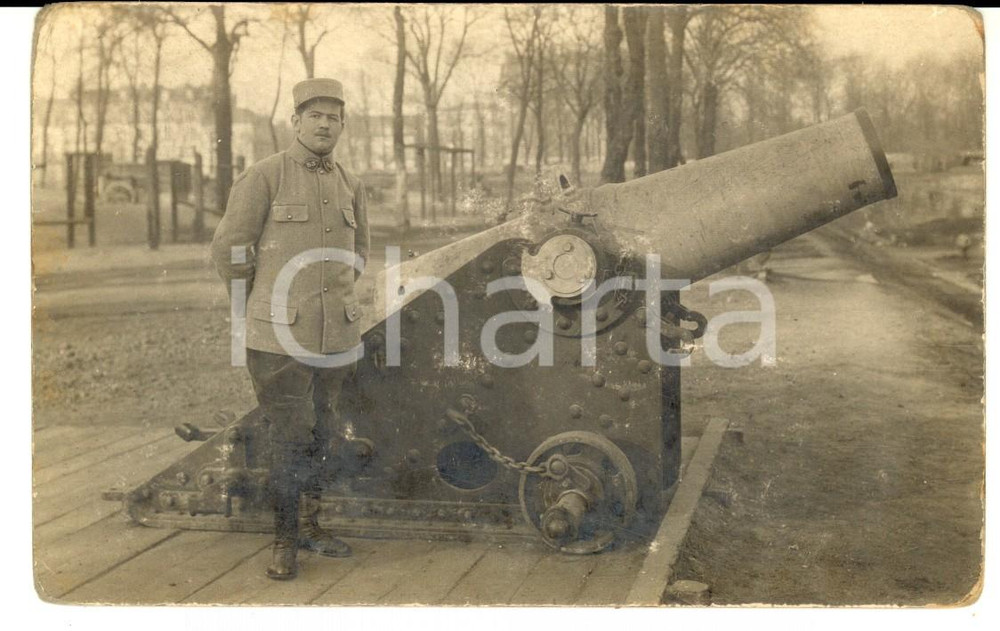 Fotografia d epoca originale 1915 ca WW1 VINCENNES F Militare 83Â° reggimento fanteria posa con un cannone 1