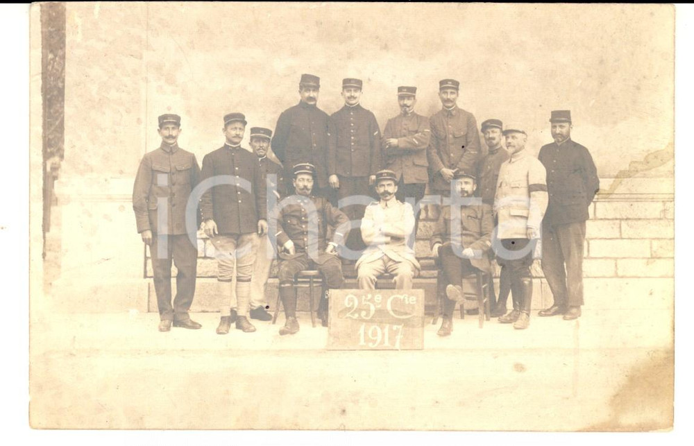 Fotografia d epoca originale 1917 WW1 FRANCIA Officiers d infanterie 25e Compagnie Photo carte postale 1