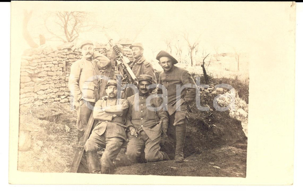 Fotografia d epoca originale 1915 ca FRANCE Militari di fanteria in osservazione dietro a un muretto Foto 1