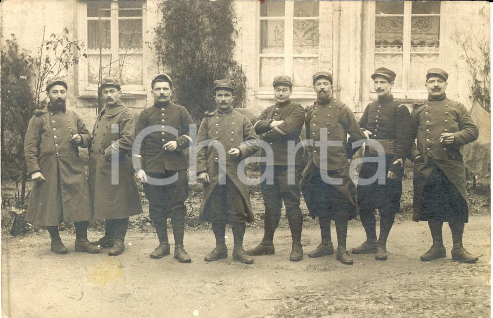 Fotografia d epoca originale 1915 ca WW1 FRANCIA Ufficiali del 357Â° reggimento fanteria in cortile Foto FP 1