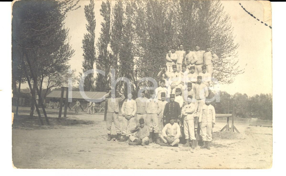 Fotografia d epoca originale 1910 ca RHONE FRANCE Soldati di fanteria in addestramento all aperto Foto 1