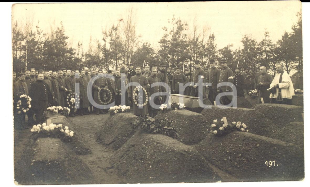 Fotografia d epoca originale 1915 ca WW1 FRANCE CimetiÃ¨re de guerre  Enterrement des tombÃ©s en guerre 1