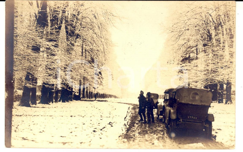 Fotografia d epoca originale 1915 ca WW1 FRANCIA Carovana di trasporti militari sotto la neve Fotografia FP 1