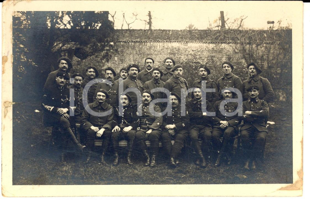 Fotografia d epoca originale 1919 CAMBRAI FRANCE Gruppo di ufficiali cacciatori Foto cartolina 1