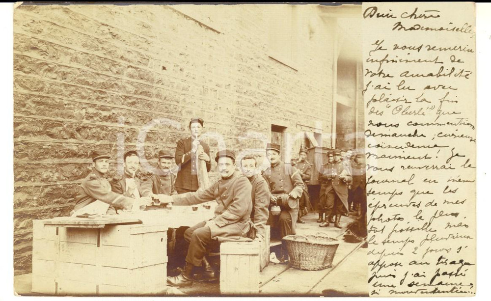 Fotografia d epoca originale 1905 VILLEFRANCHESURSAONE F Ufficiale J. ROCHETTE brinda con i commilitoni 1